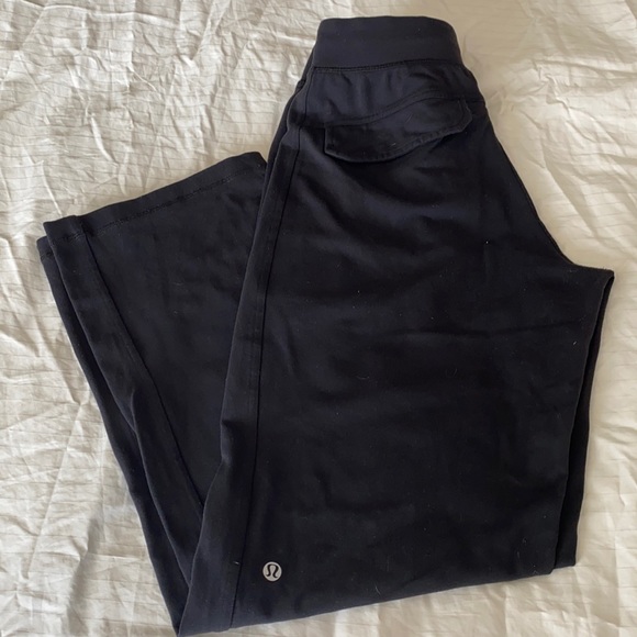 Lululemon Kung Fu Pant Regular Fit. - Picture 5 of 10